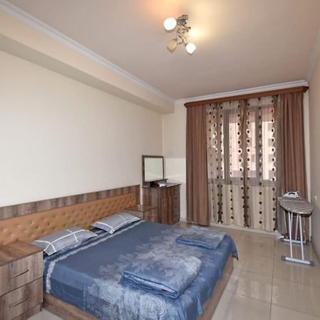 Armenak Apartment In Aram Str Yerevan Exterior photo