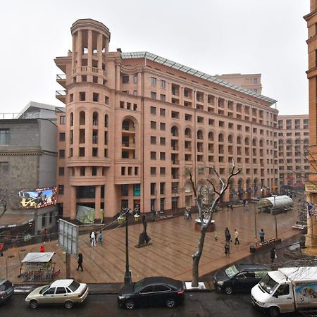 Armenak Apartment In Aram Str Yerevan Exterior photo